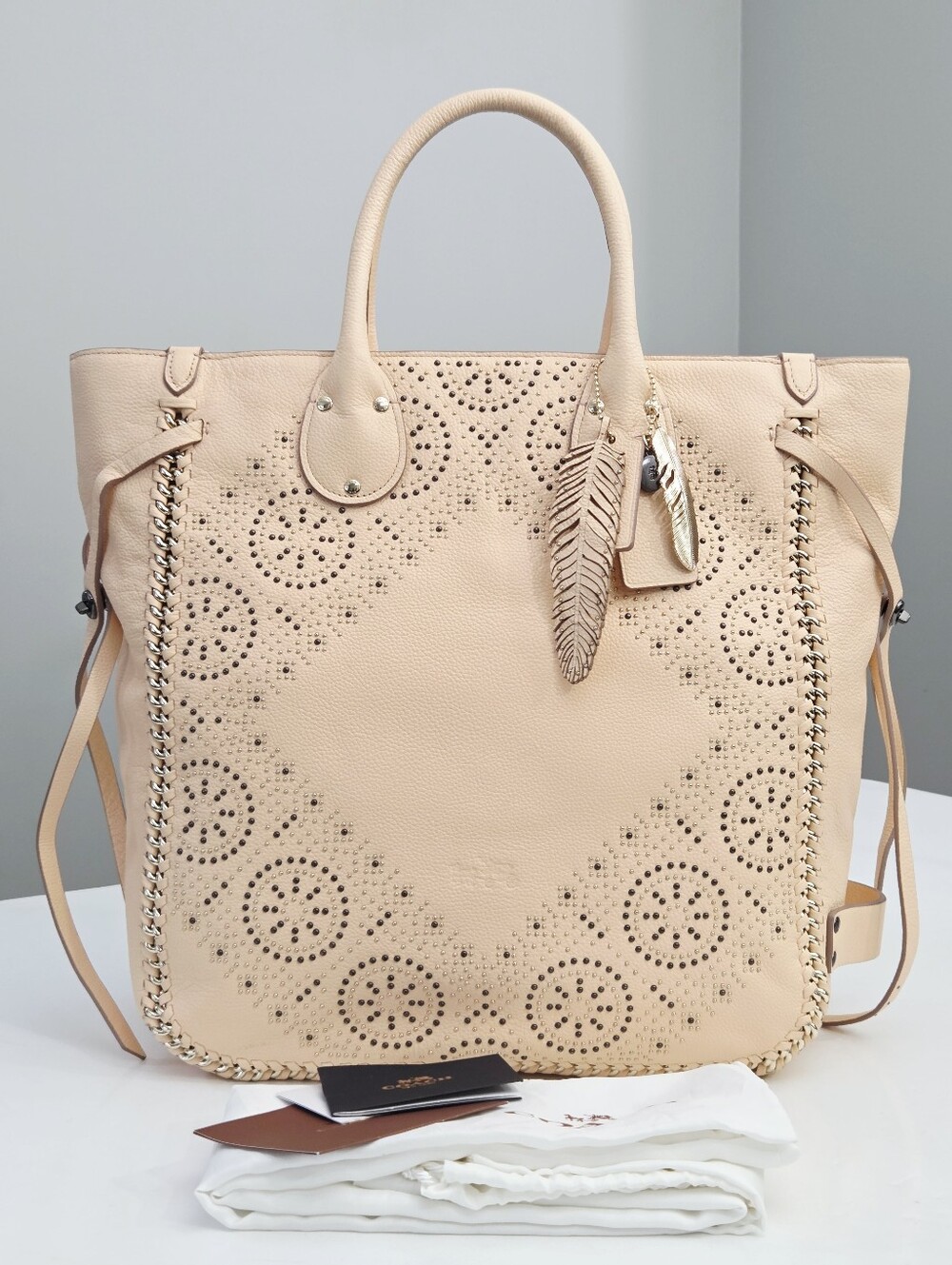RARE COACH TATUM STUDDED TALL TOTE BAG - LIGHT GOLD/APRICOT WHIPLASH LEATHER